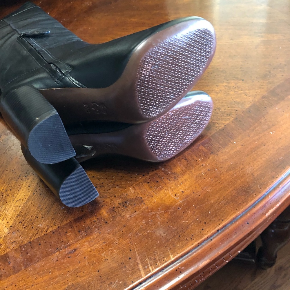Tory Burch Bowie boot - Picture 4 of 8